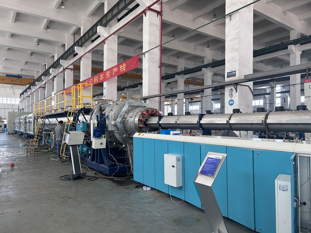 Xin chúc mừng bộ thiết bị ép đùn ống polyetylen Fangli PE1200U đã hoàn thành nghiệm thu thành công